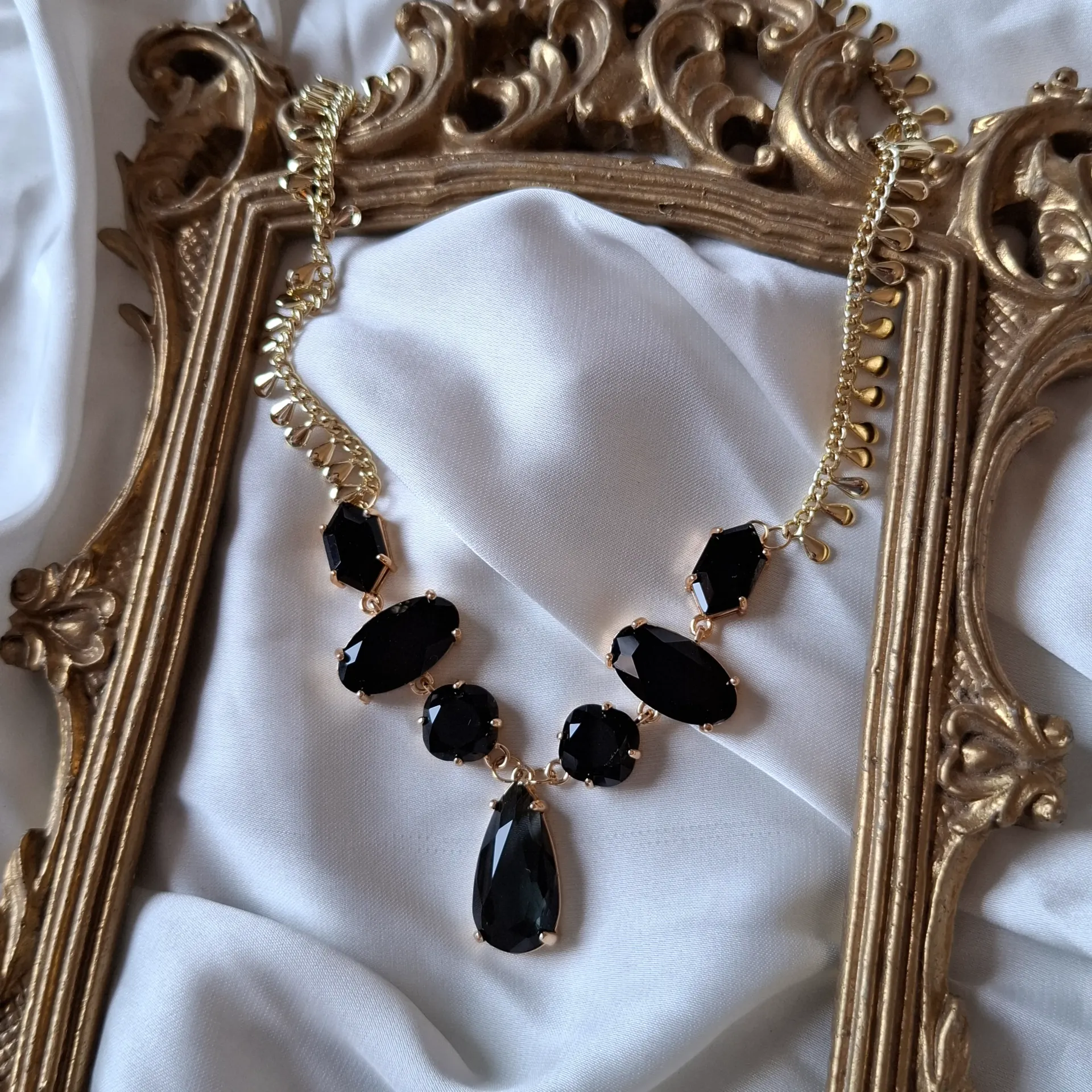 black crystal necklace (38)