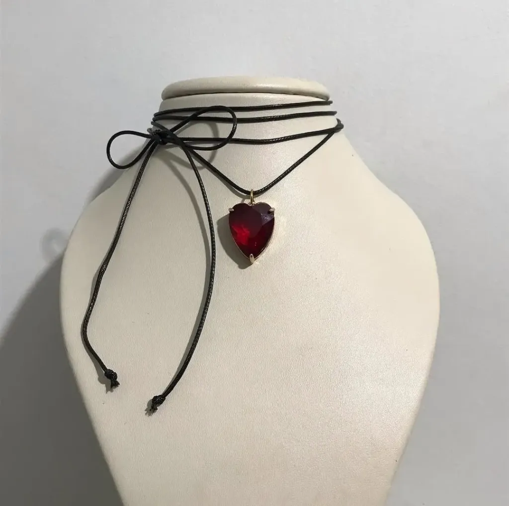 Red heart wrap choker