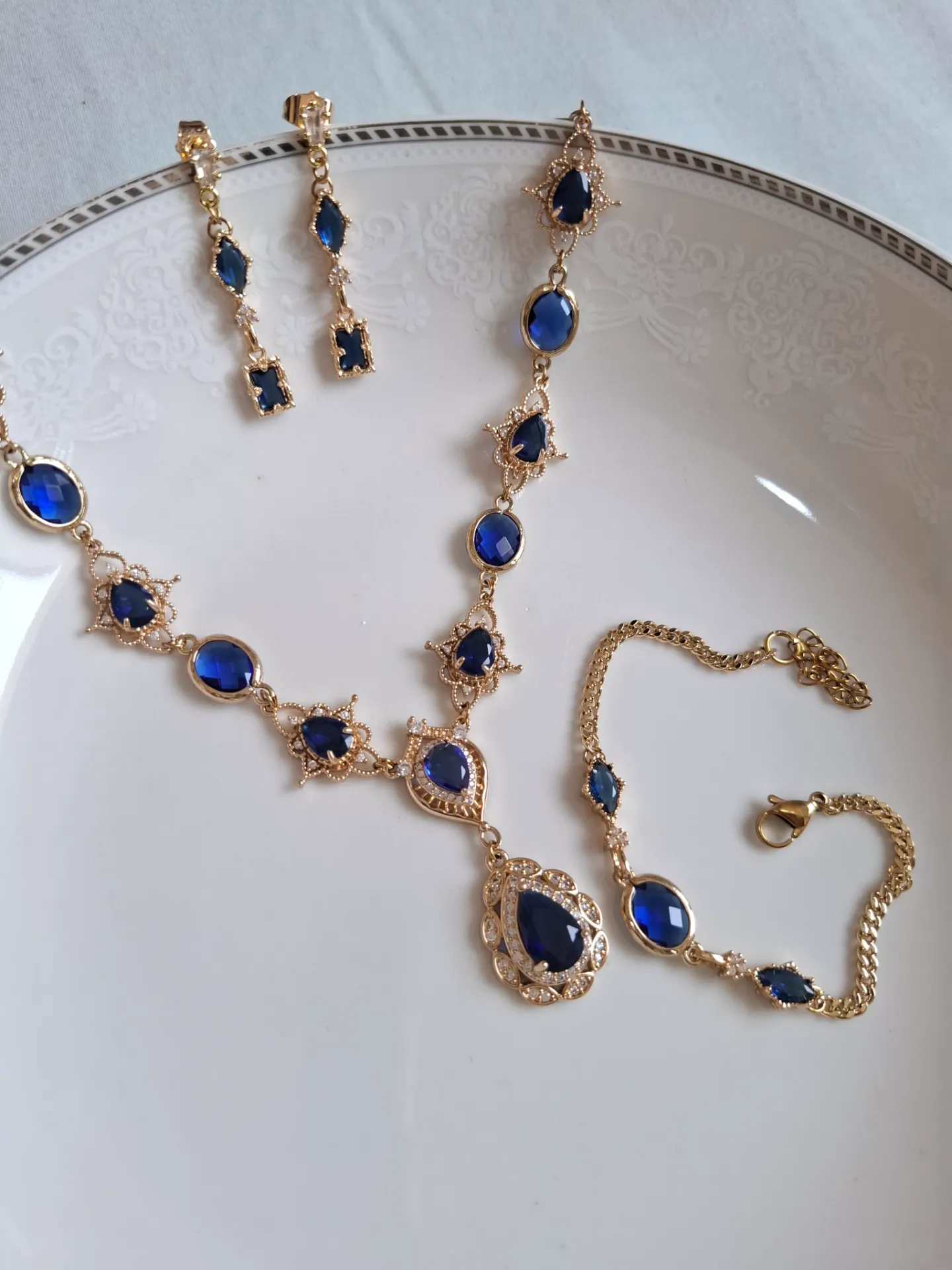 Roya blue set