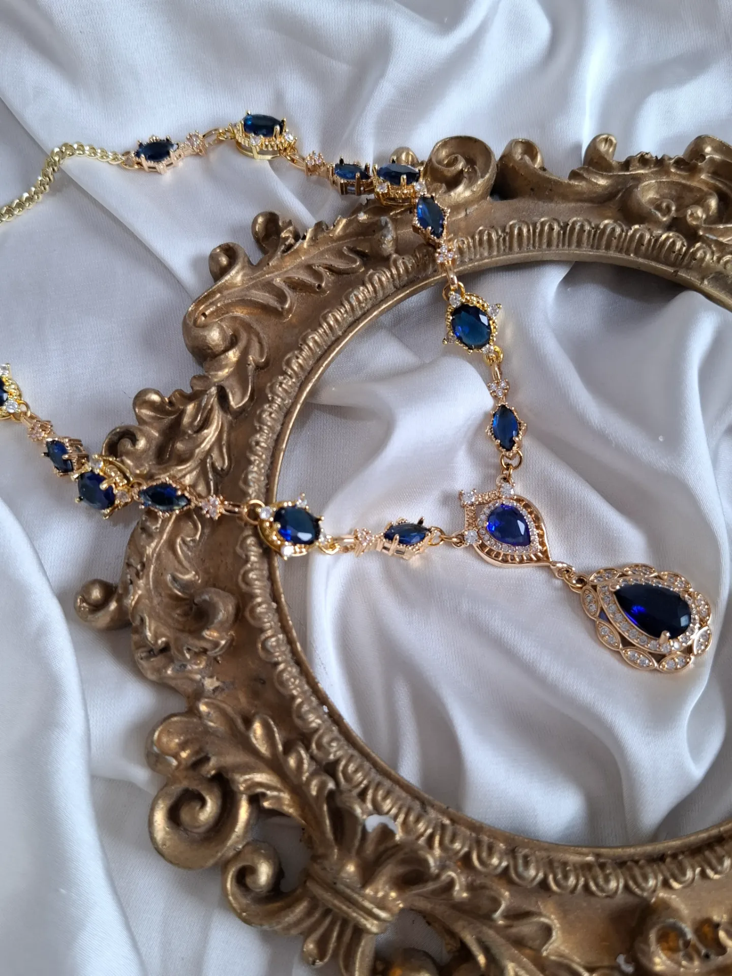 Royal blue crystal necklace (38)