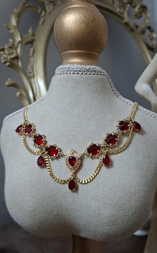 Red crystals necklace