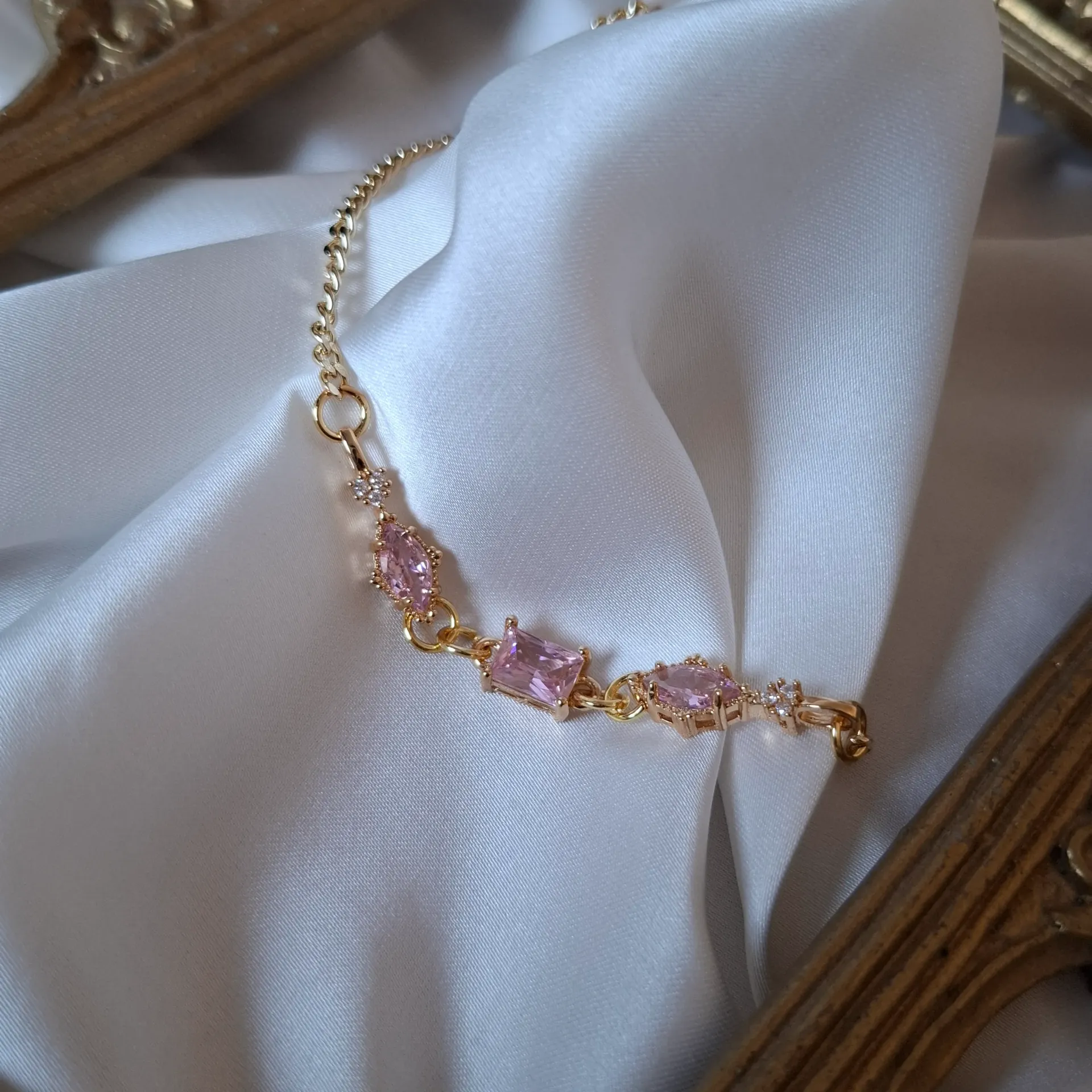 crystals bracelet (Pink)