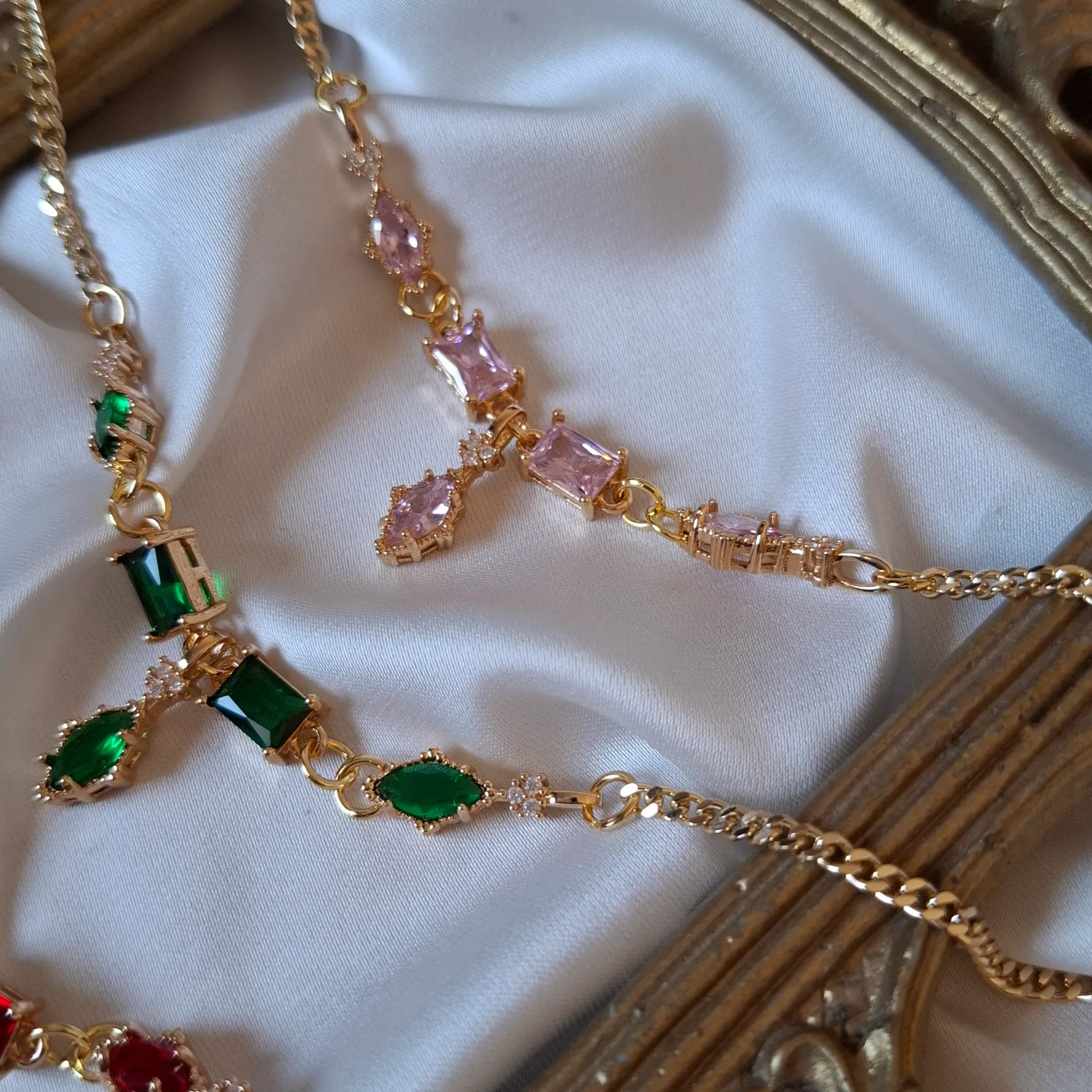 Tiny Twinkle Crystal necklace (Green)